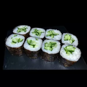 Макі з огірком