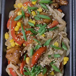 Локшина пакімао з куркою