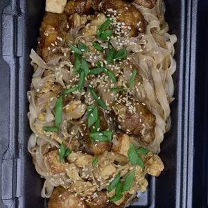 Локшина паттай з куркою